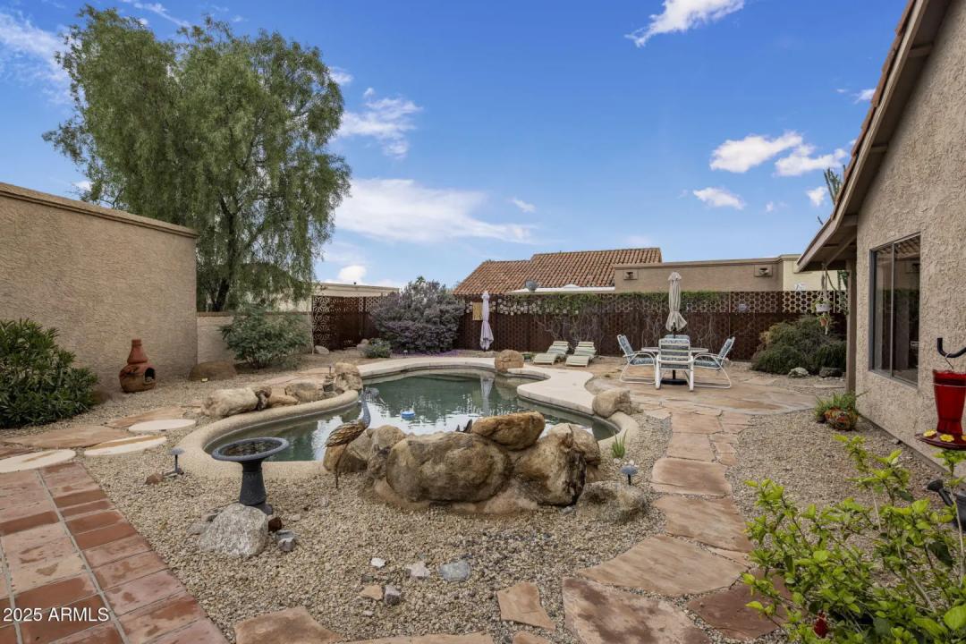 Real Estate Picture 11