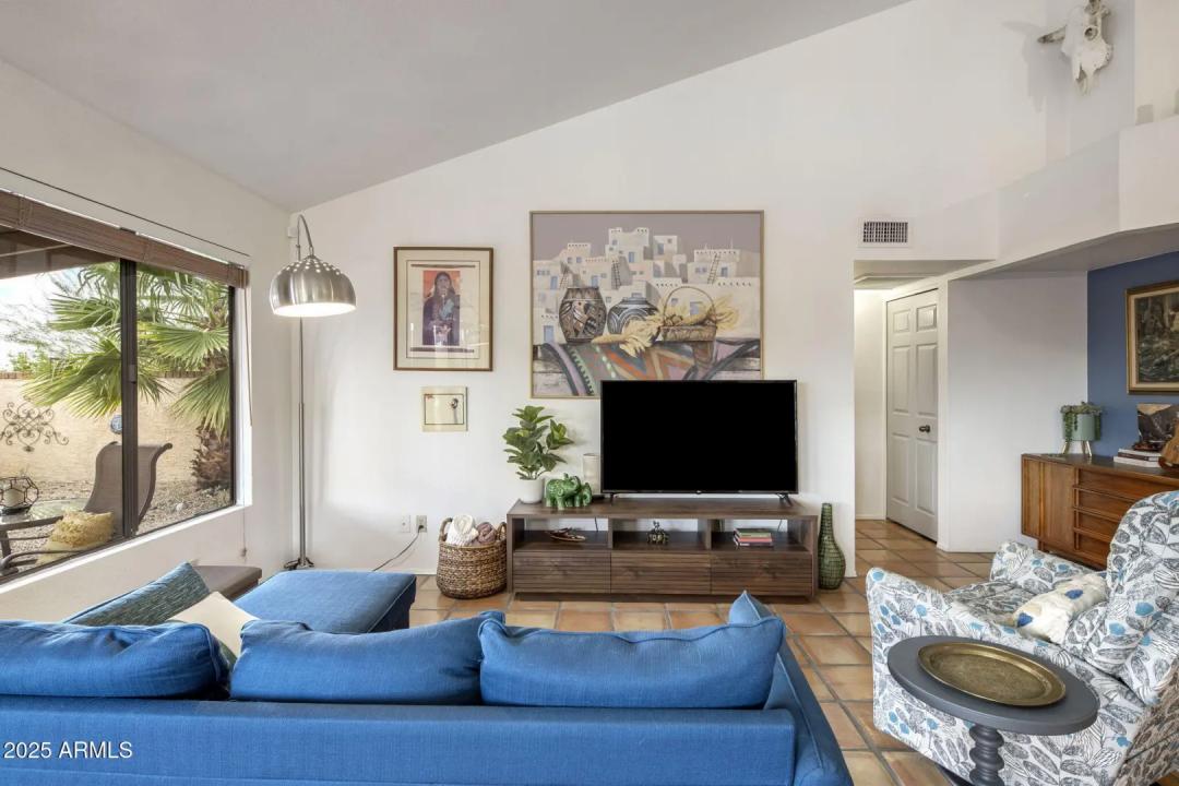 Real Estate Picture 13