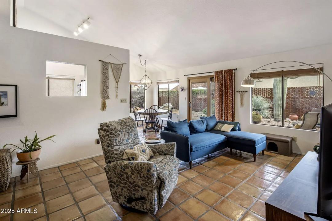 Real Estate Picture 17