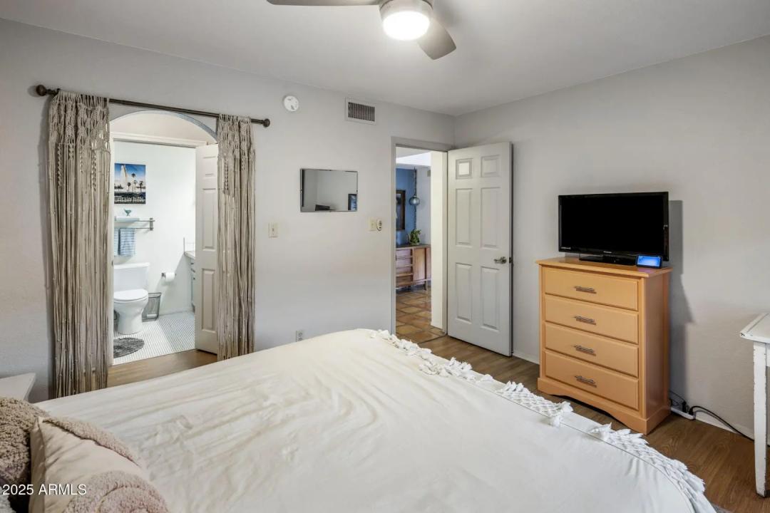 Real Estate Picture 20