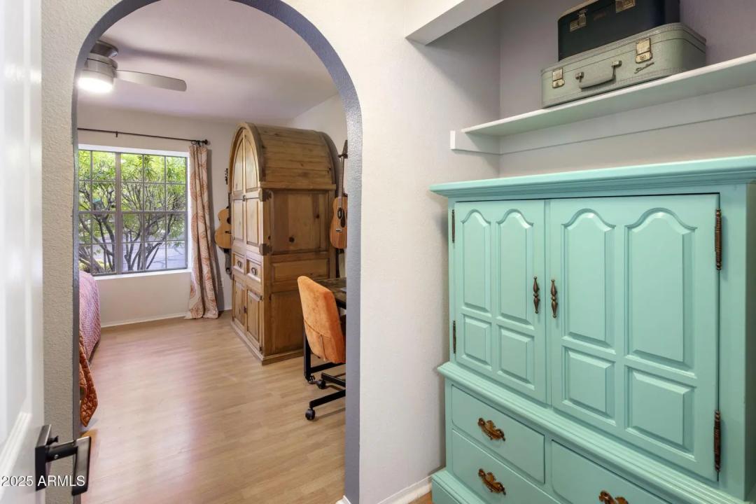 Real Estate Picture 25