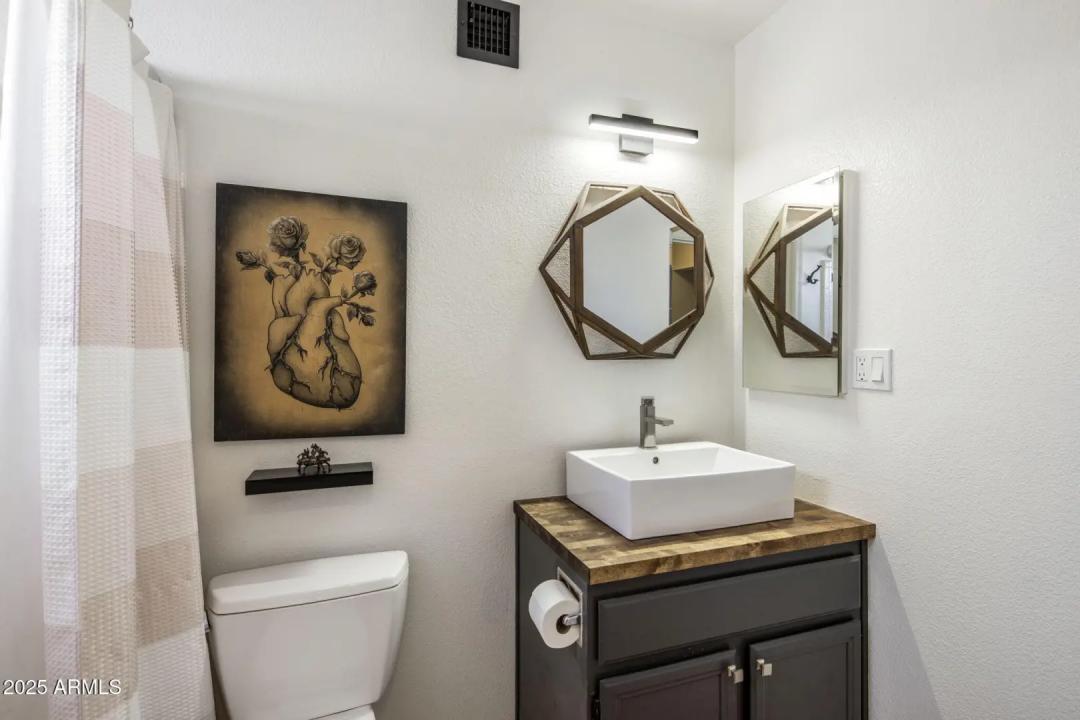 Real Estate Picture 27