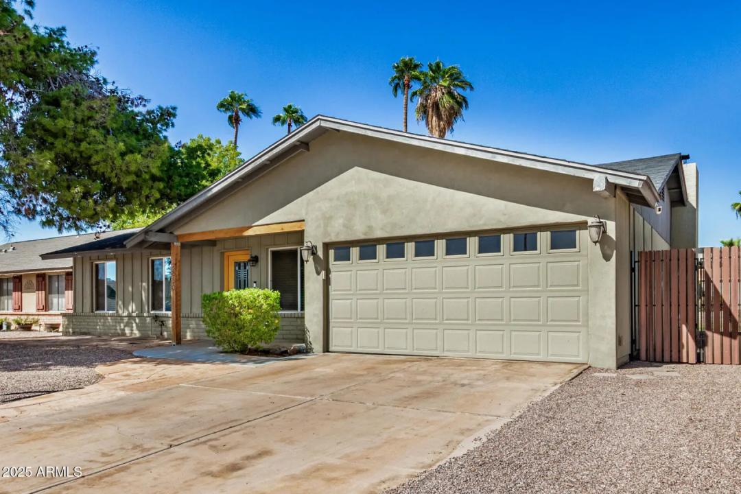 Real Estate Picture 3