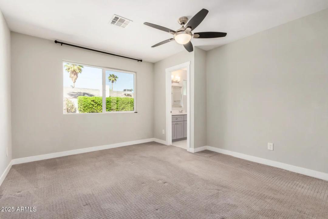 Real Estate Picture 18