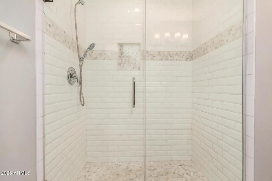 Real Estate Picture 21