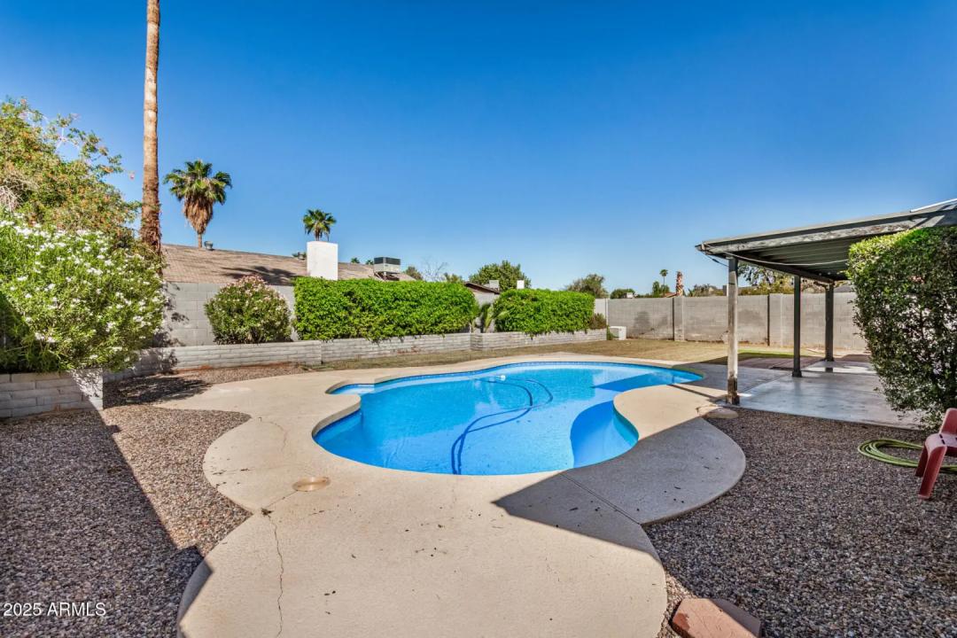 Real Estate Picture 33