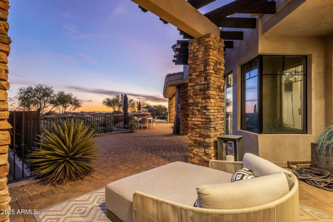 Real Estate Picture 17