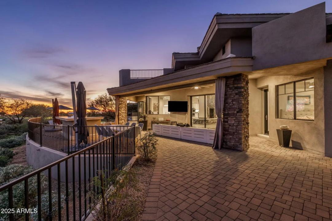 Real Estate Picture 18