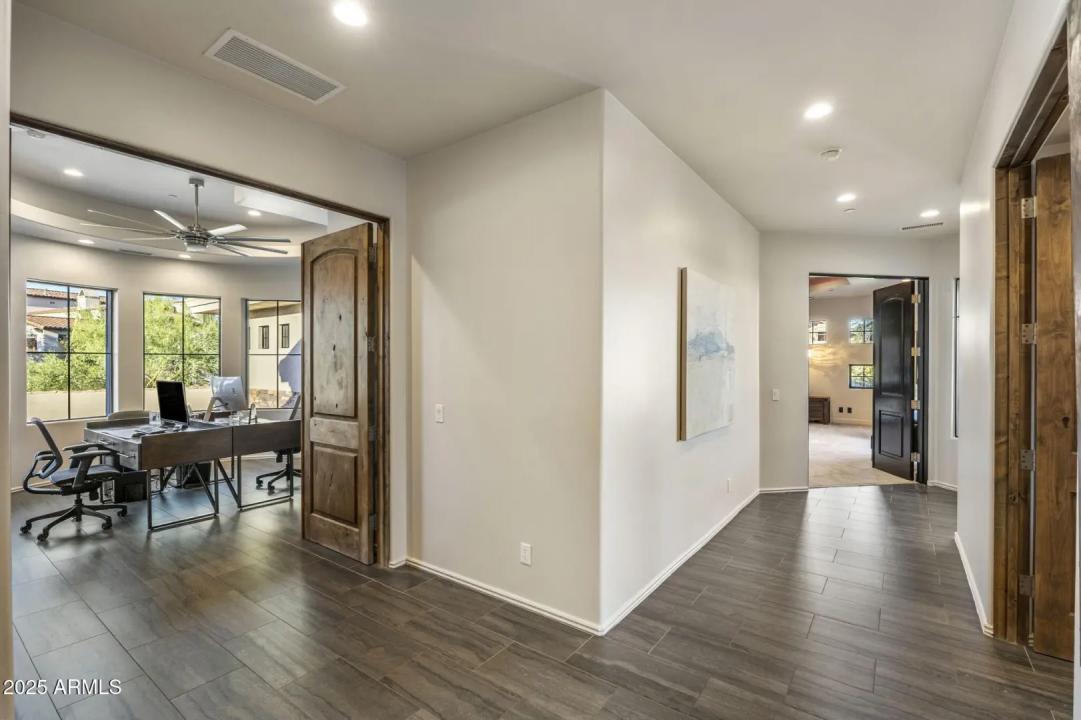 Real Estate Picture 24