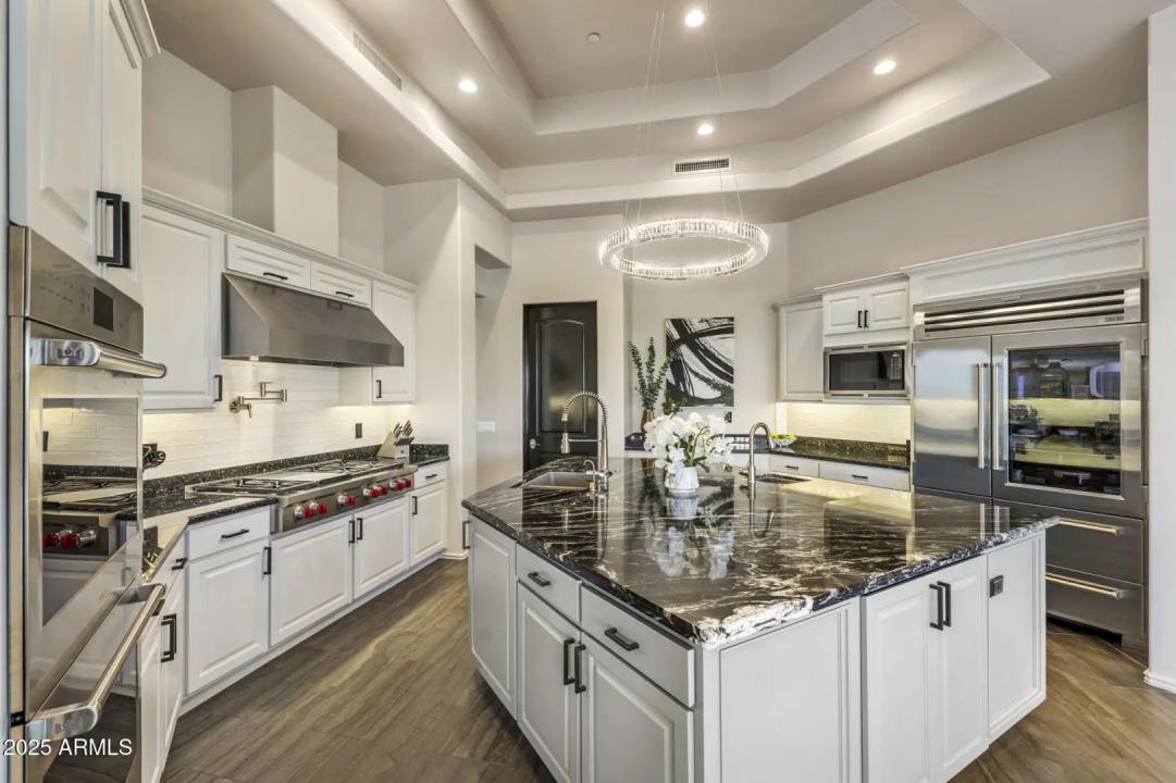 Real Estate Picture 33