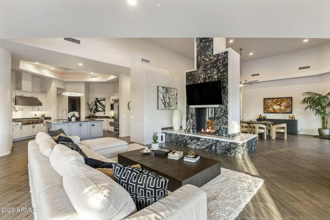 Real Estate Picture 37