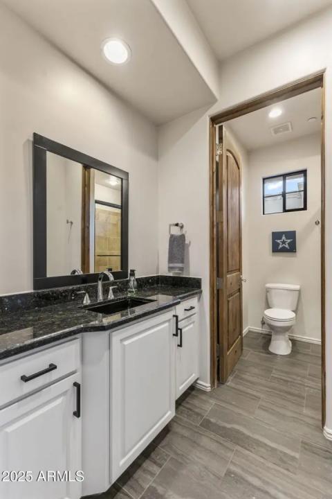 Real Estate Picture 50