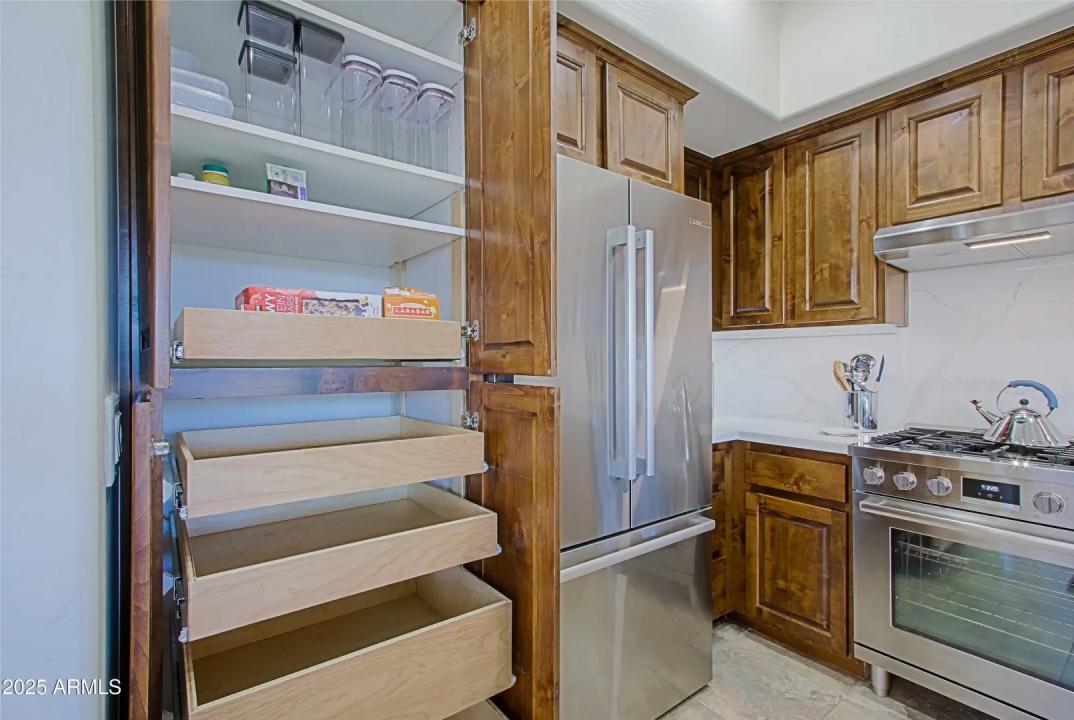 Real Estate Picture 14
