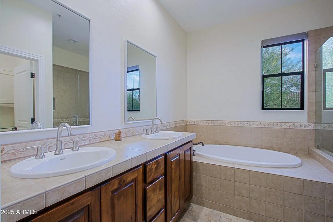 Real Estate Picture 33