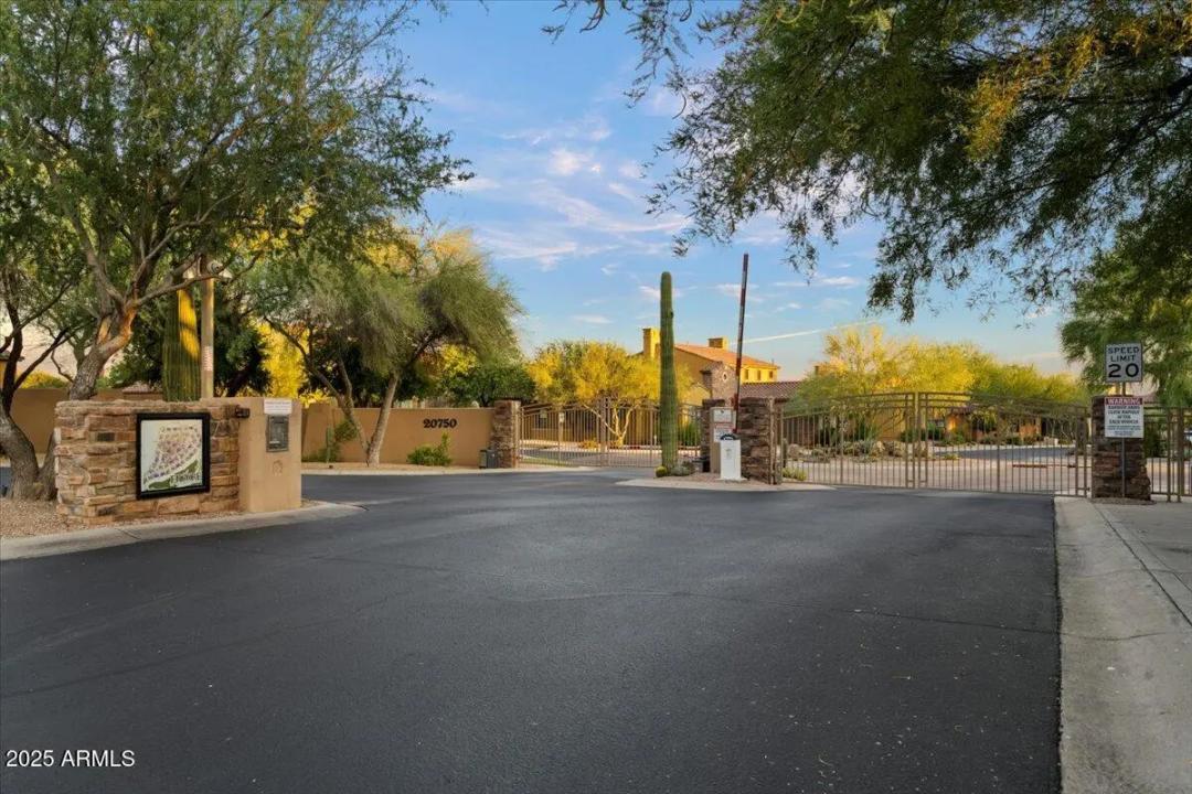 Real Estate Picture 2