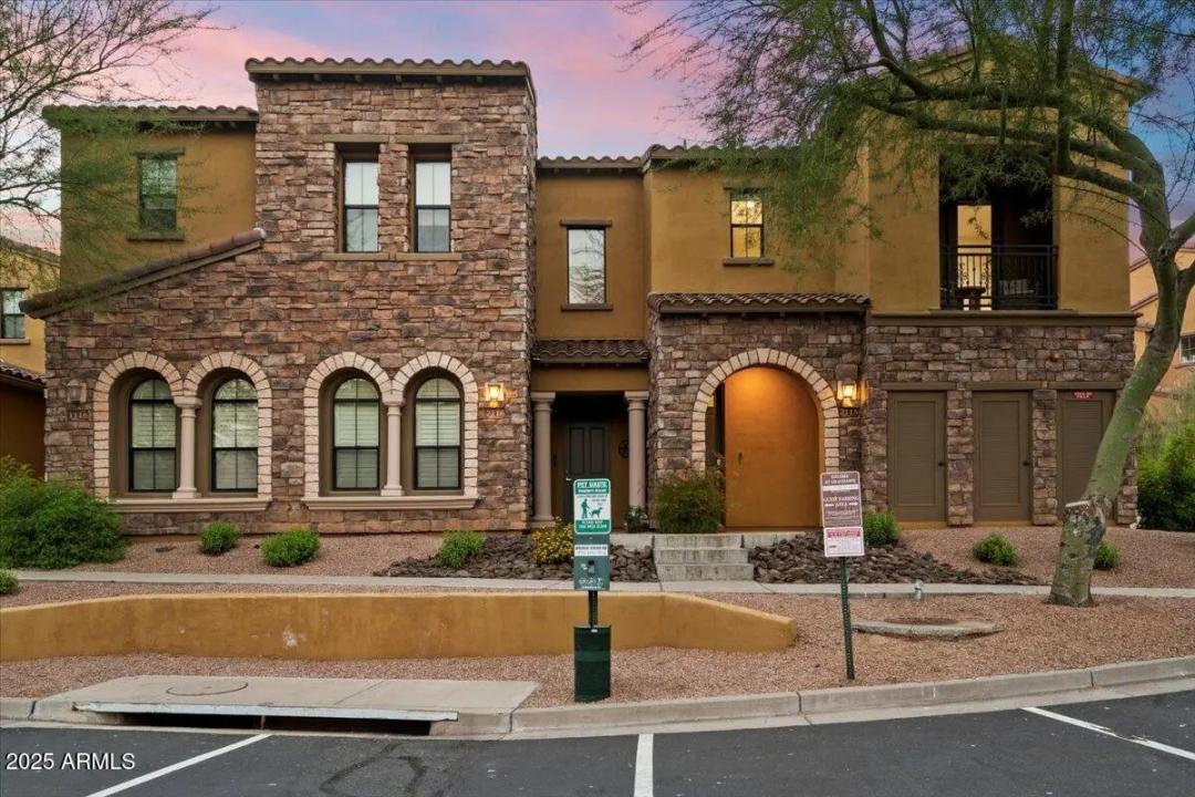Real Estate Picture 3