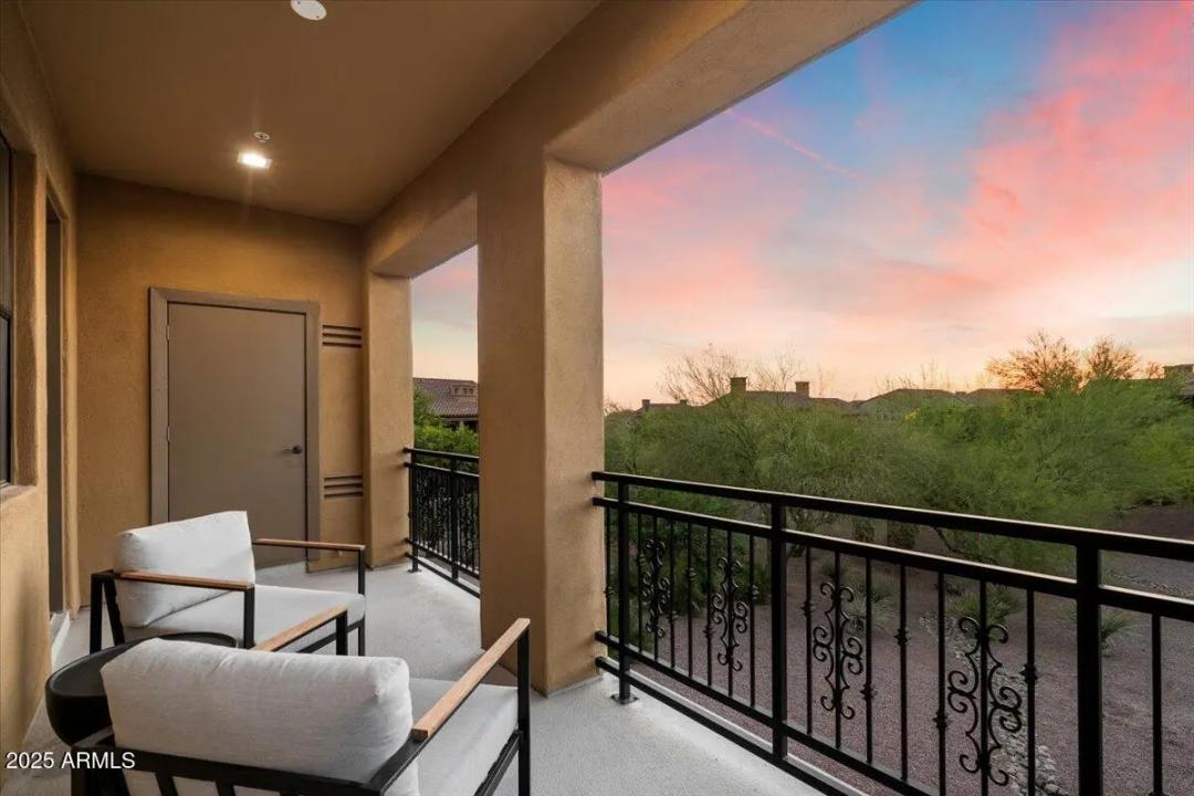 Real Estate Picture 23