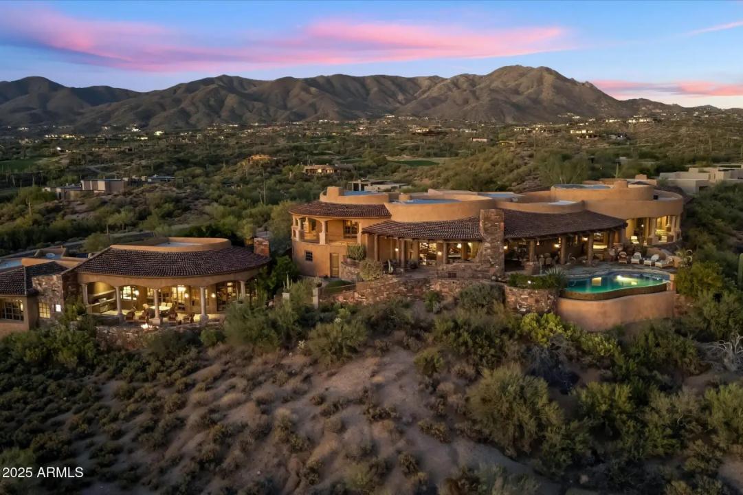Real Estate Picture 3