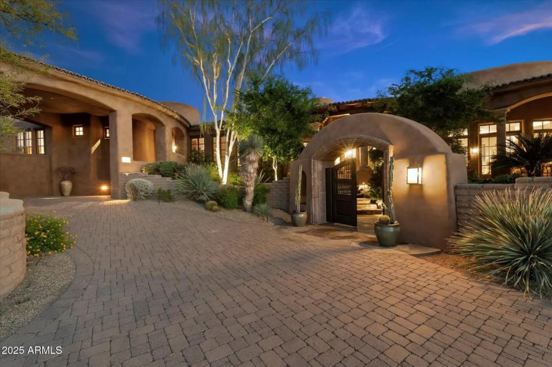 Real Estate Picture 9