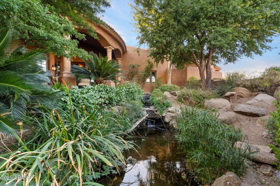 Real Estate Picture 11
