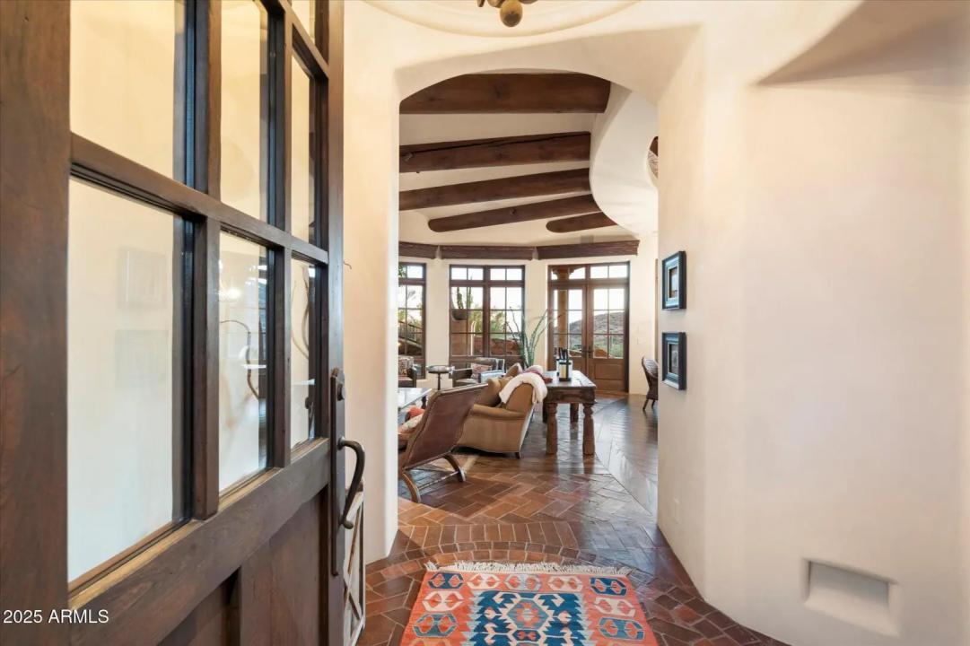 Real Estate Picture 18