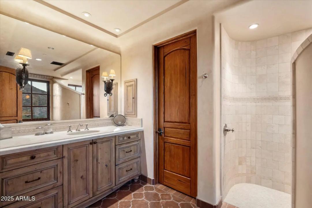 Real Estate Picture 85