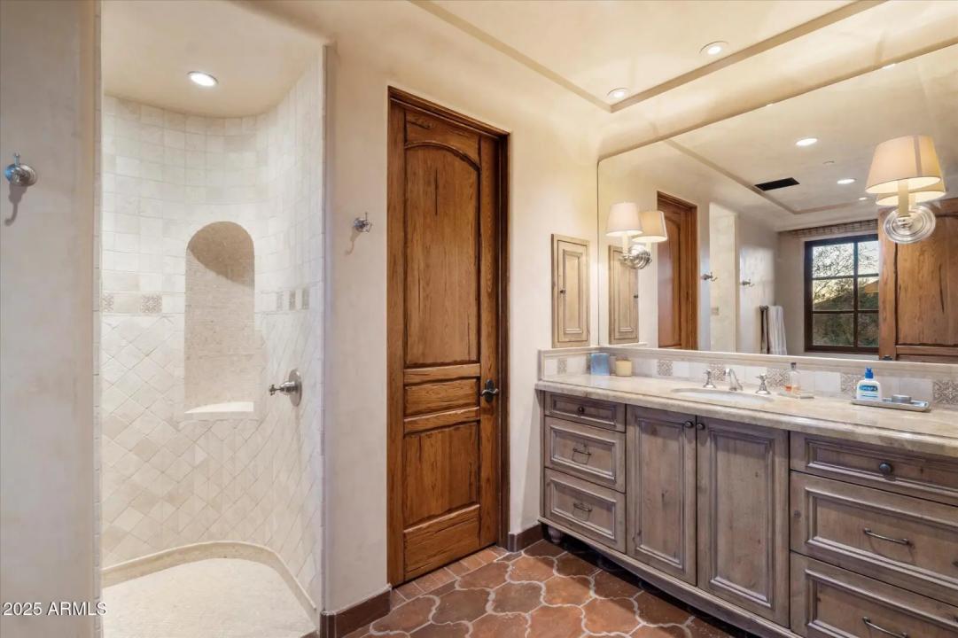 Real Estate Picture 87