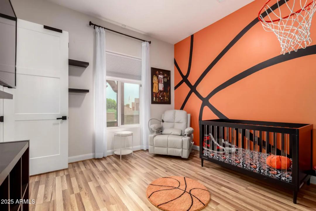 Real Estate Picture 20