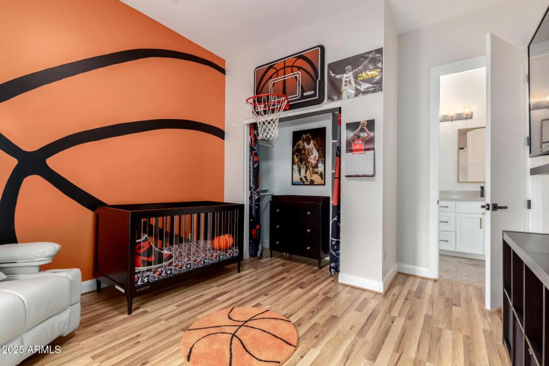 Real Estate Picture 19