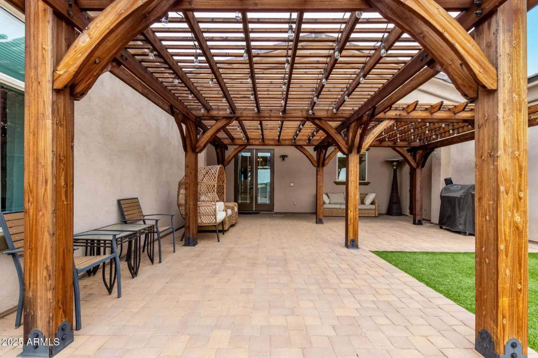 Real Estate Picture 27