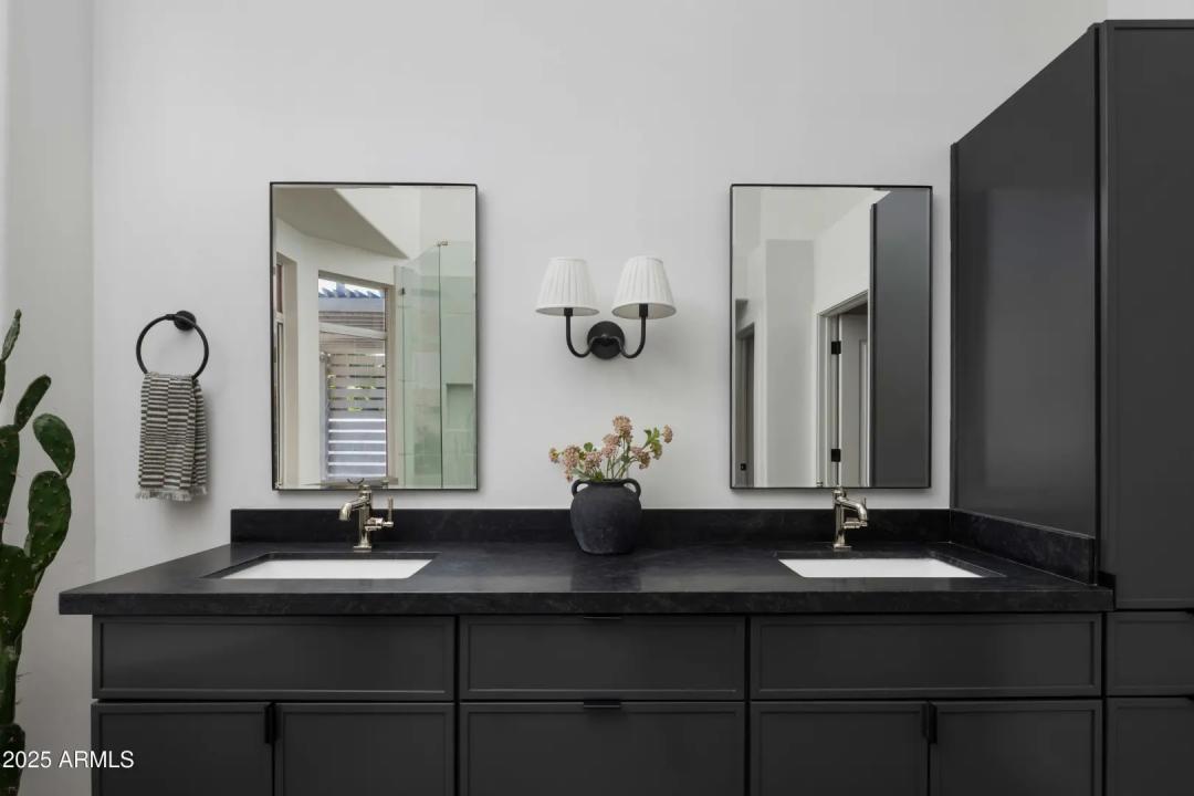 Real Estate Picture 18