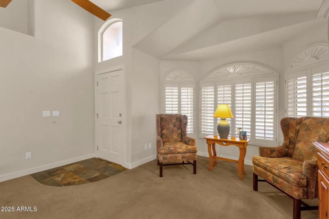 Real Estate Picture 8