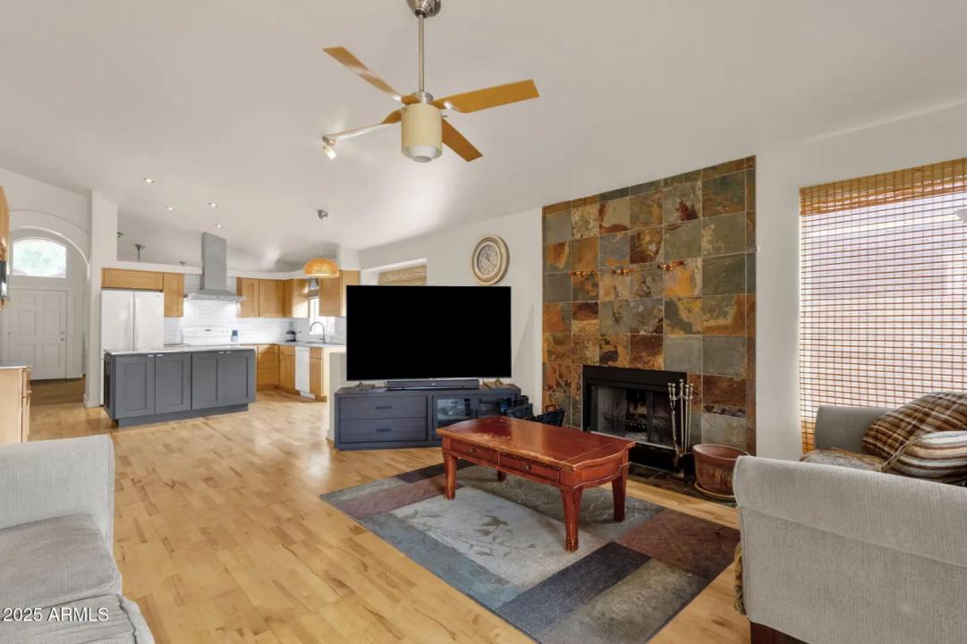 Real Estate Picture 18