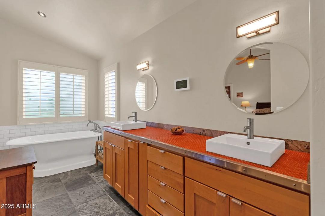 Real Estate Picture 25