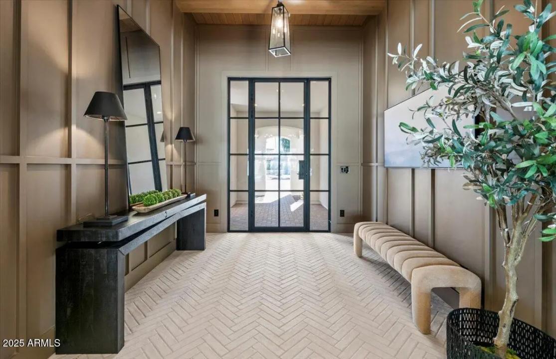 Real Estate Picture 3