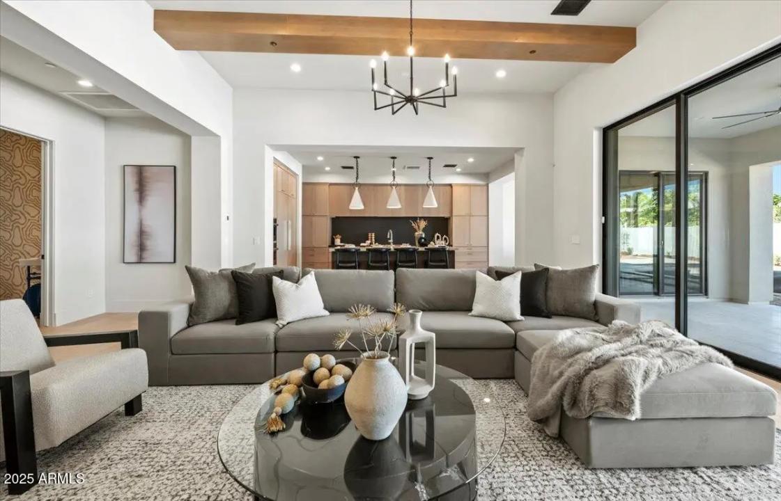 Real Estate Picture 5