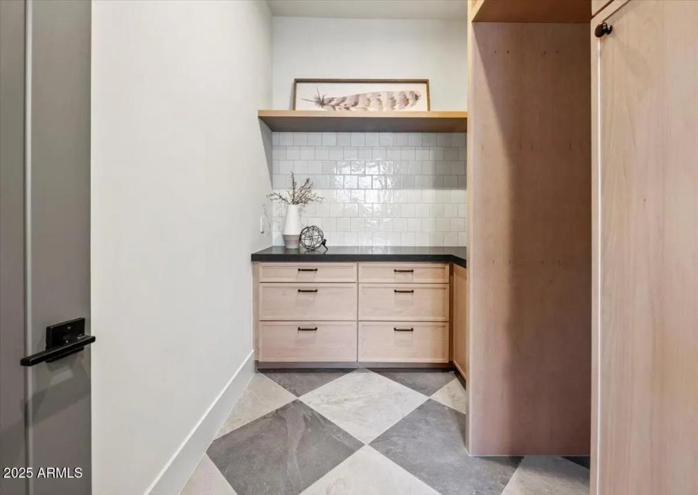 Real Estate Picture 26