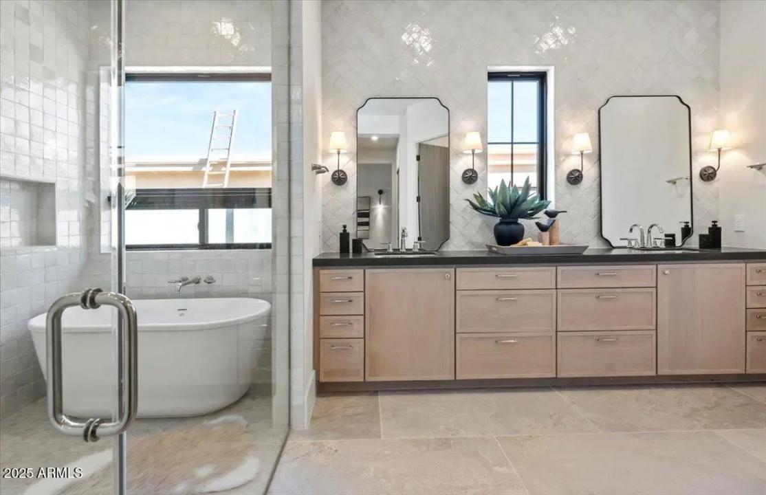 Real Estate Picture 17