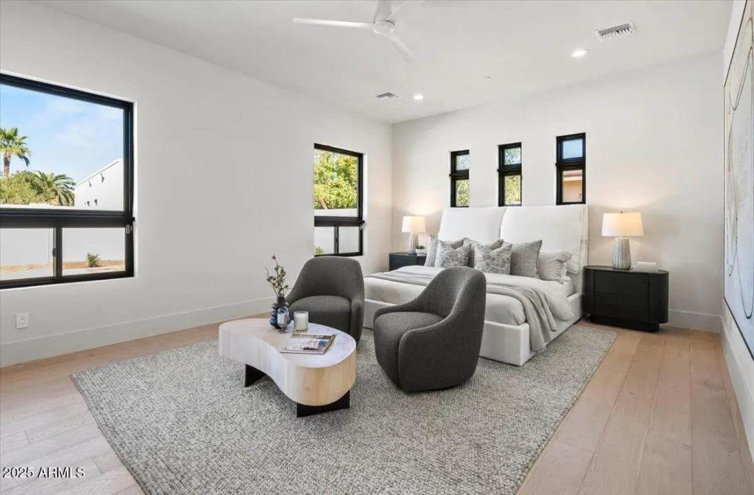 Real Estate Picture 15