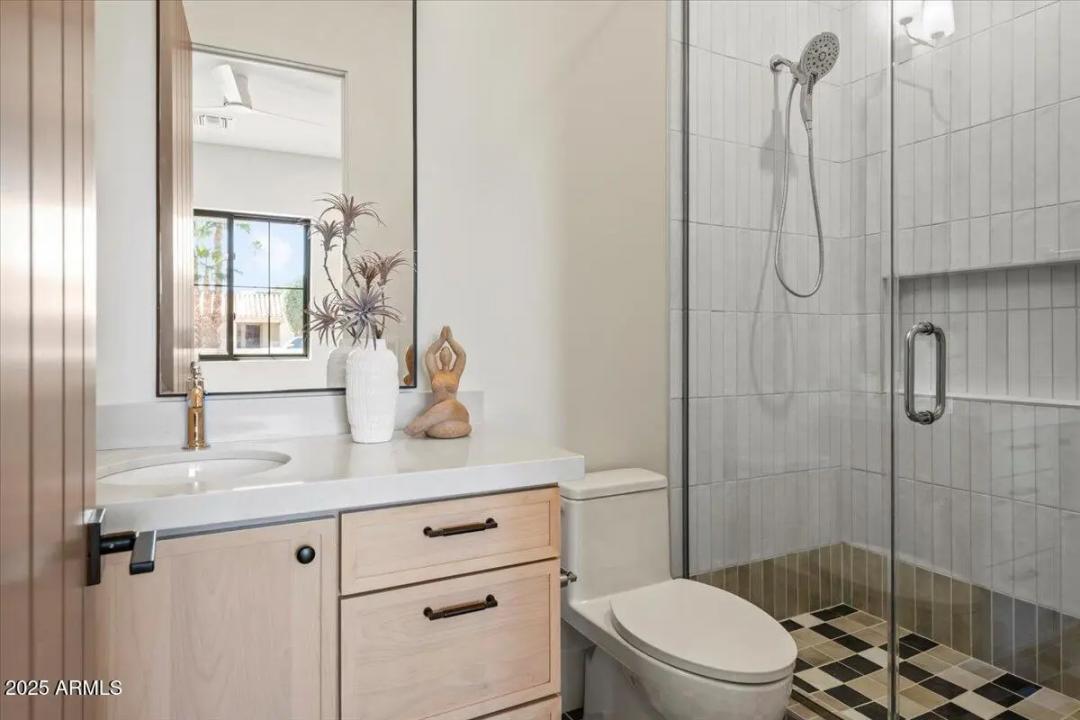 Real Estate Picture 22