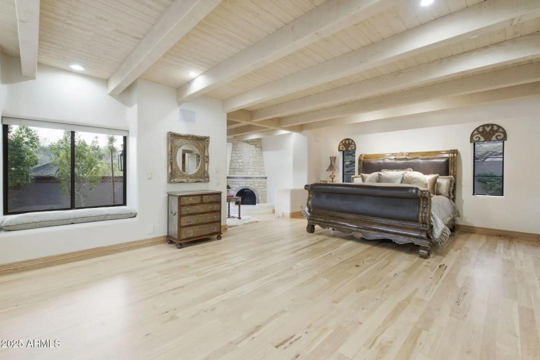Real Estate Picture 26