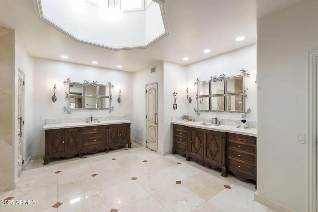 Real Estate Picture 32