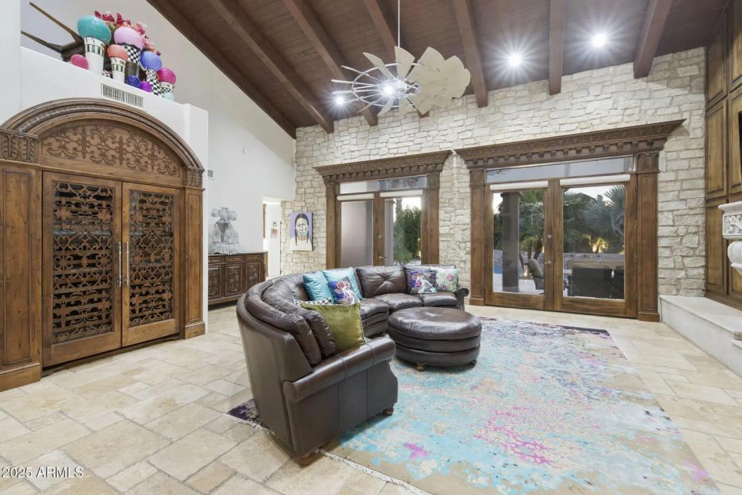 Real Estate Picture 19