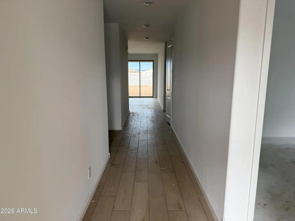 Real Estate Picture 3