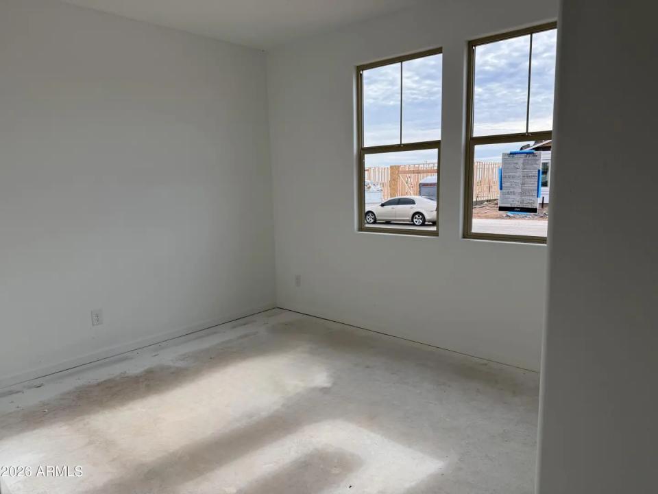 Real Estate Picture 10