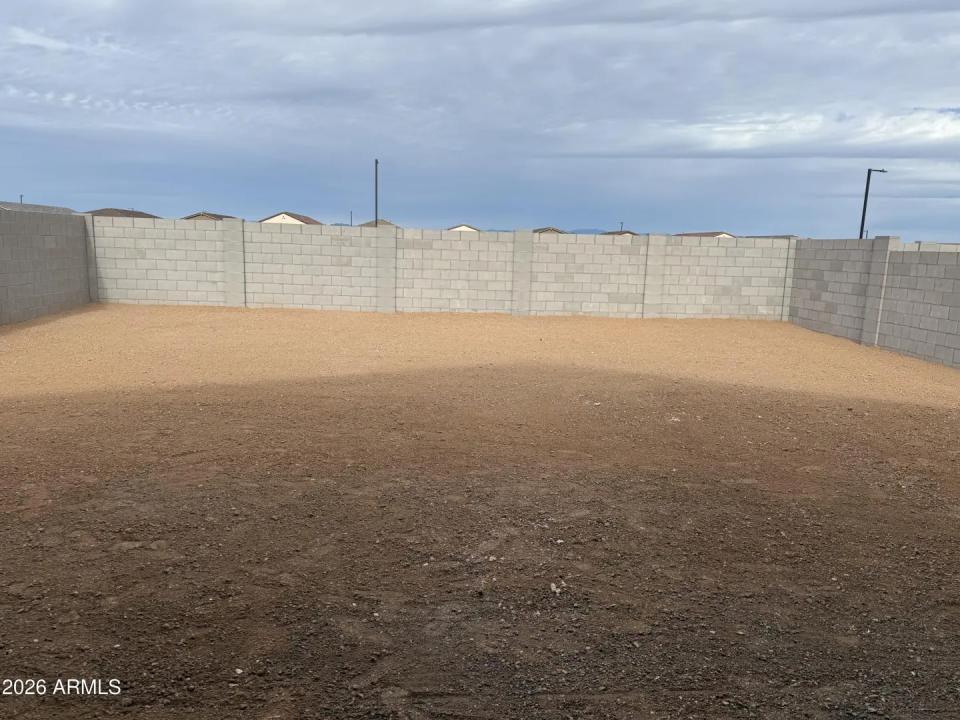 Real Estate Picture 16