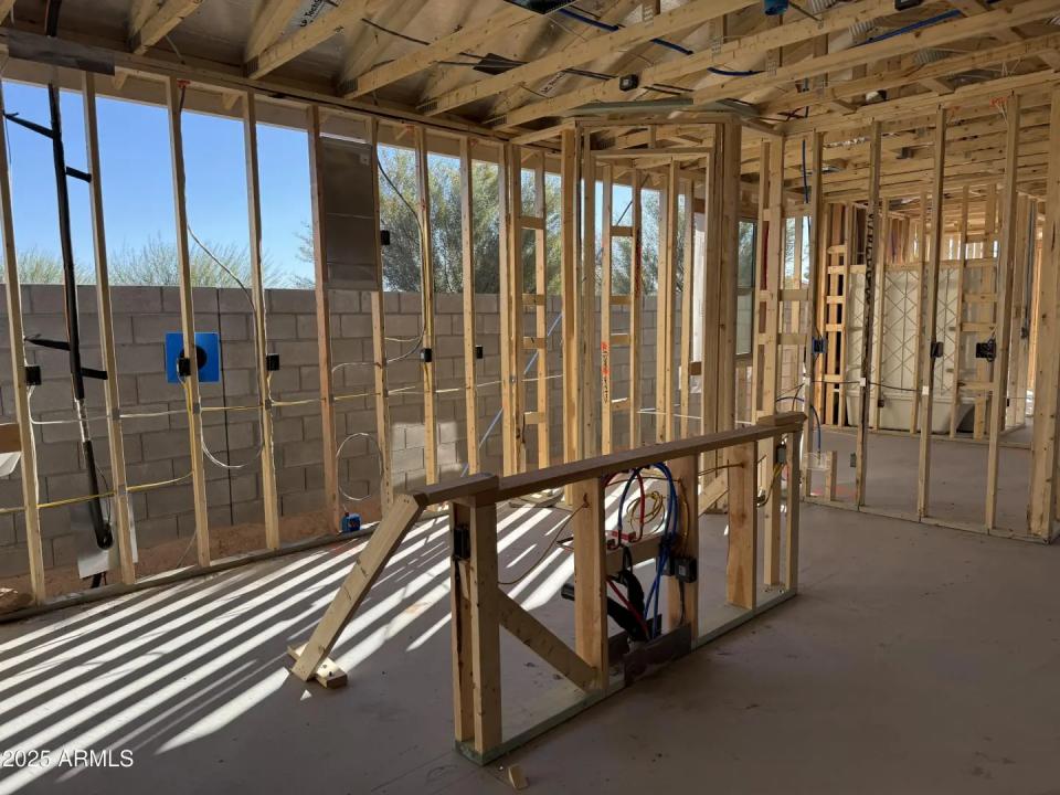 Real Estate Picture 5