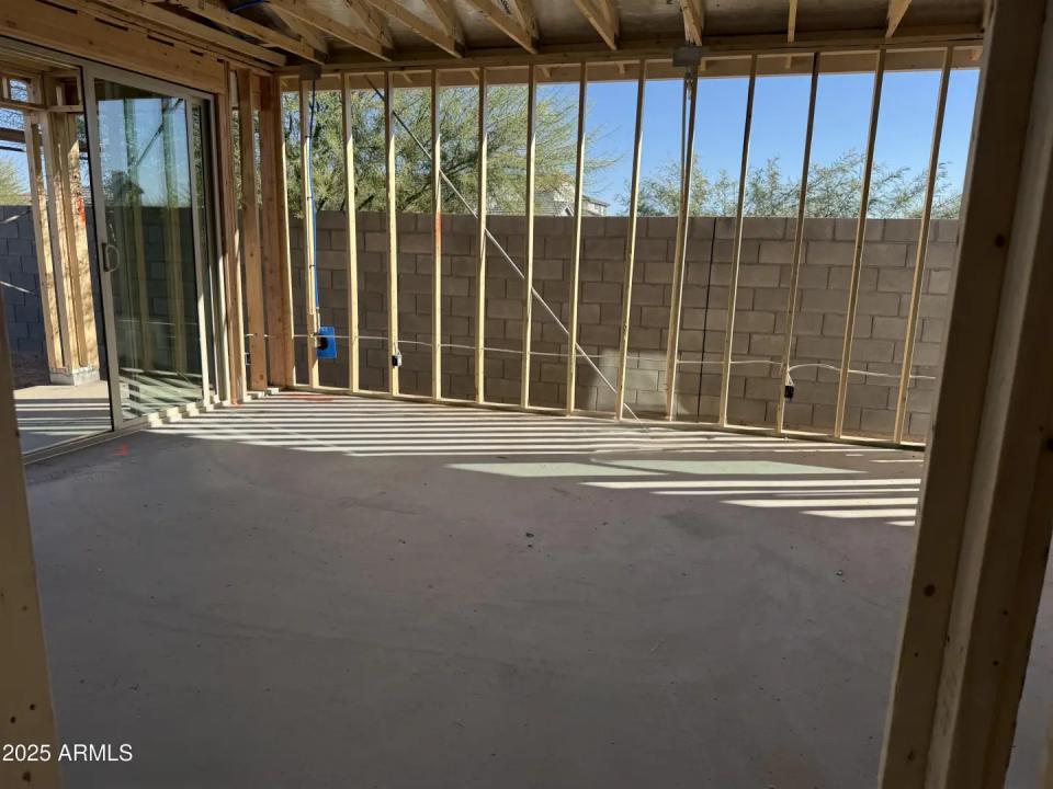 Real Estate Picture 7