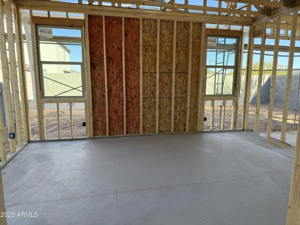 Real Estate Picture 8