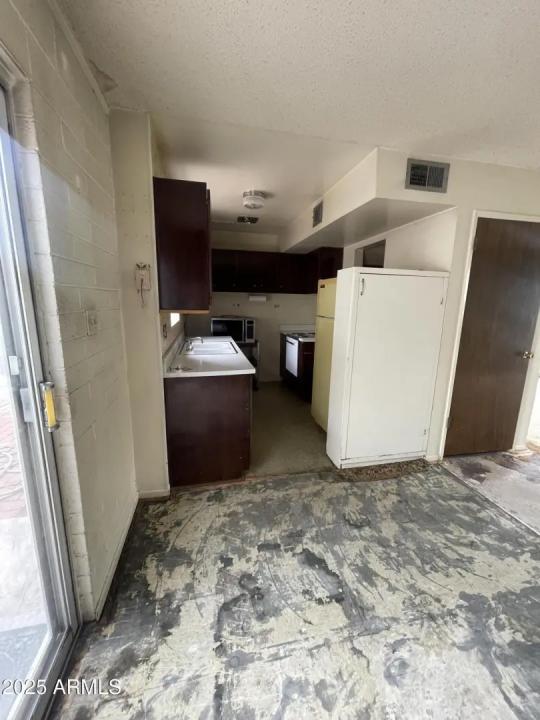 Real Estate Picture 6